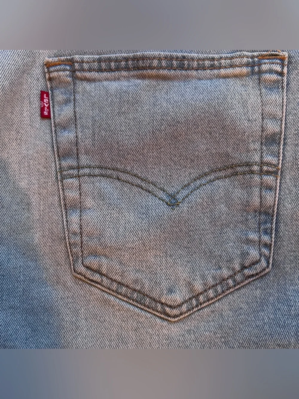 Levi's 501 Men's Light Blue Denim Shorts W36 L9 buttonfly.